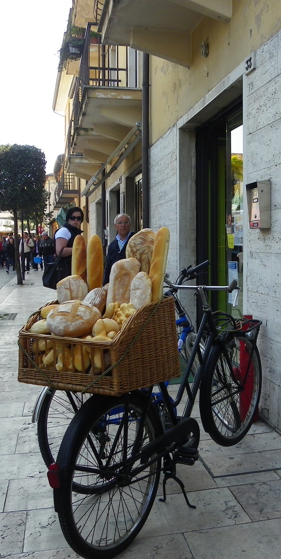 Photo:  bread basket